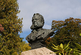 Statue of Henrik Ibsen